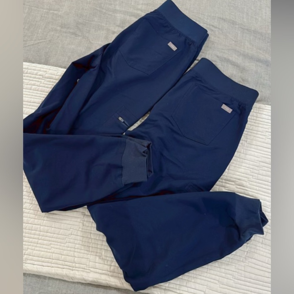Navy Women’s Figs